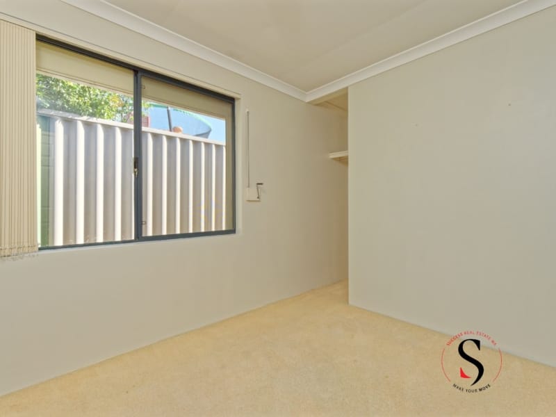 4/6 Whiteside Street, Cloverdale, WA 6105 AUSTRALIA