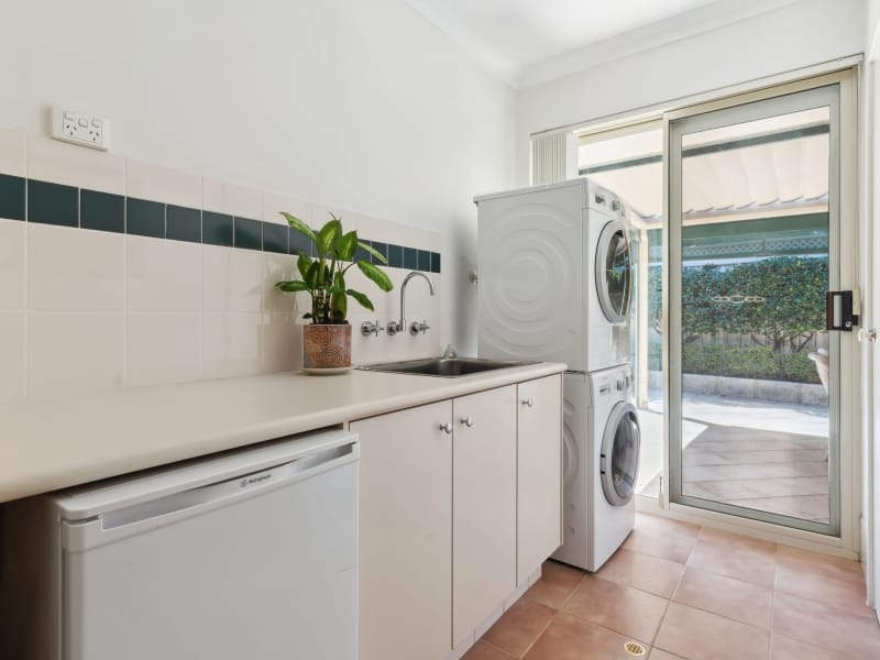10 Queens Road, Mount Pleasant, WA 6153 AUSTRALIA